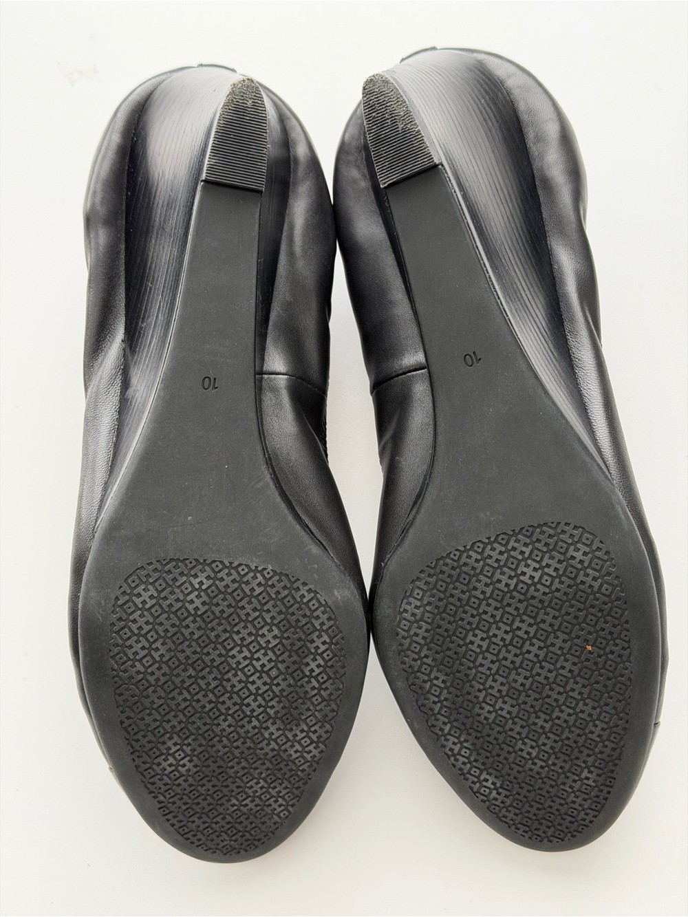 Tory Burch Black Leather Cap-Toe Wedge Heels - Picture 5 of 7